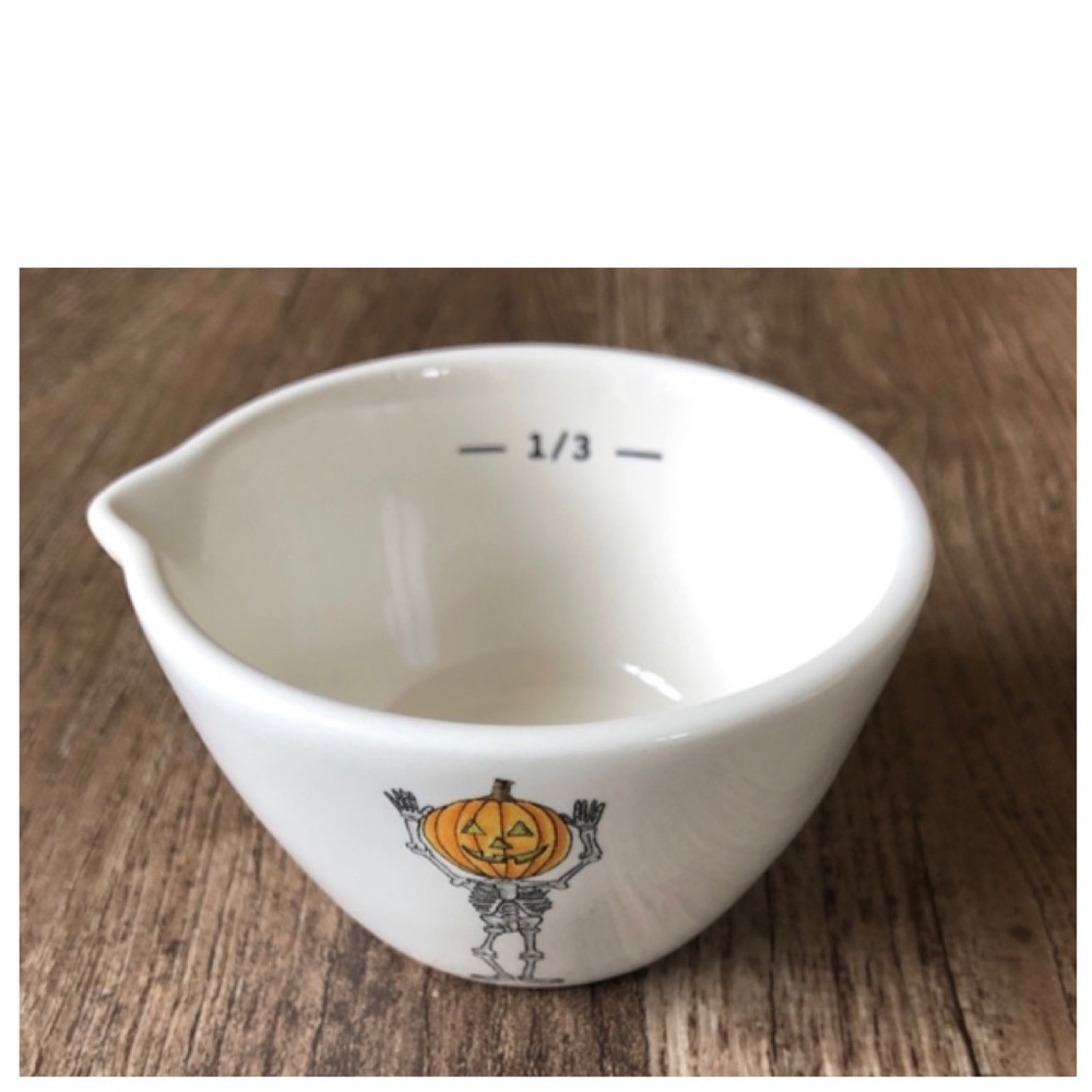 NEW Rae Dunn Dancing Skeleton Measuring Cups - Picture 5 of 8